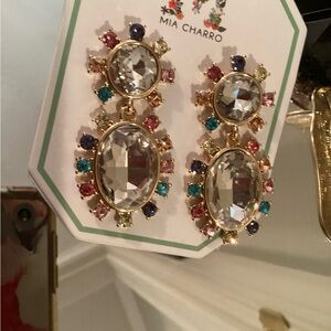 Beautiful statement earrings so pretty!